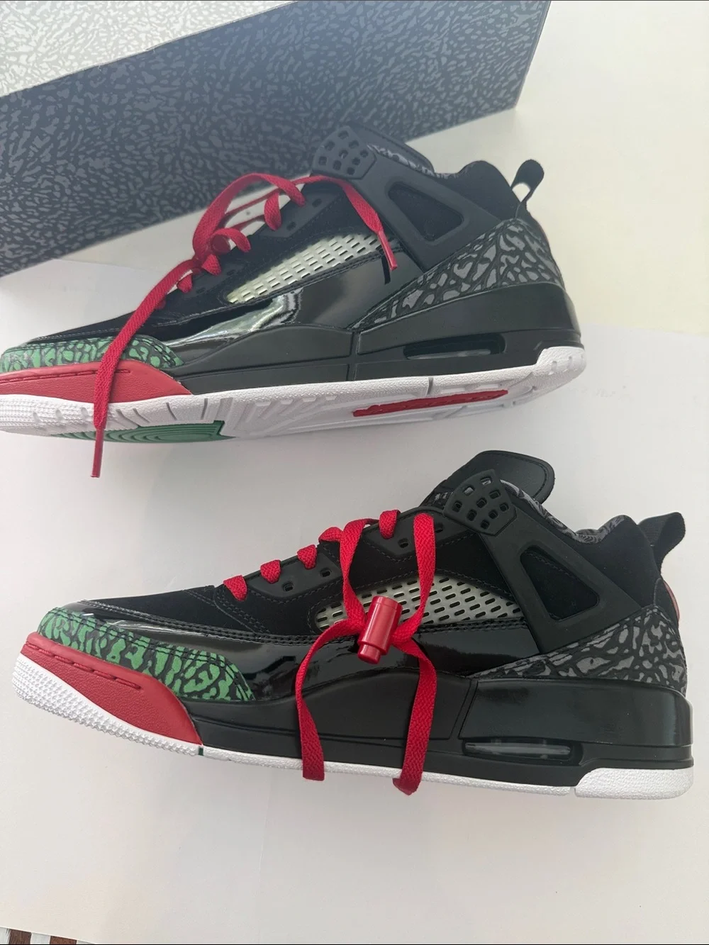 Jordan Spizike Low black varsity red basketball shoes NIB size 9